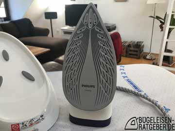 Philips Fast CareCompact GC6704/30 Unterseite